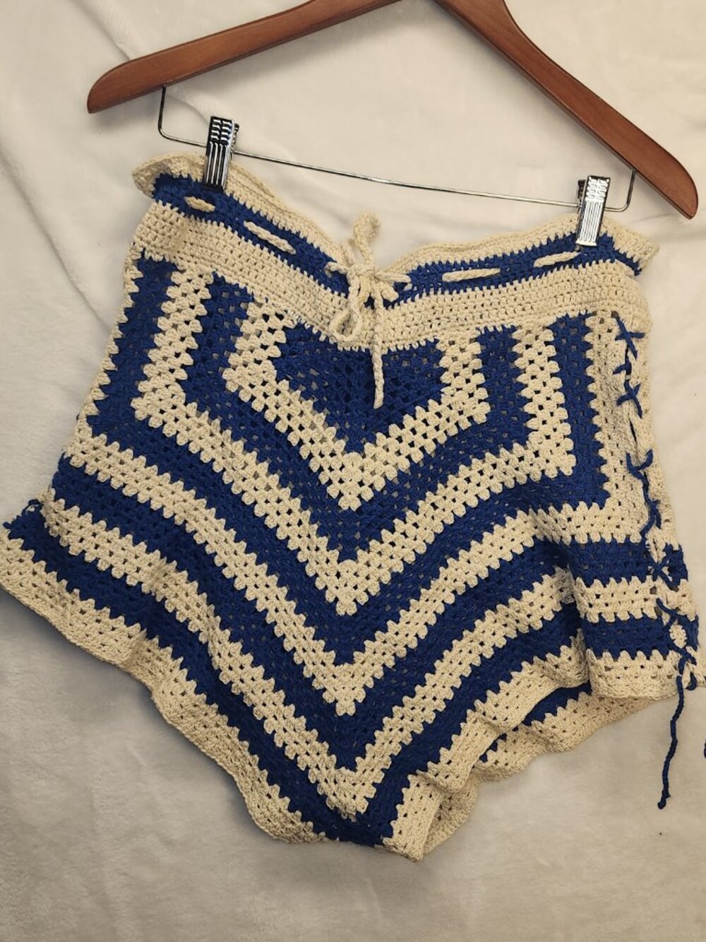 Handmade Crochet Knit Shorts High Rise L\XL Womens Blue\White Nautic